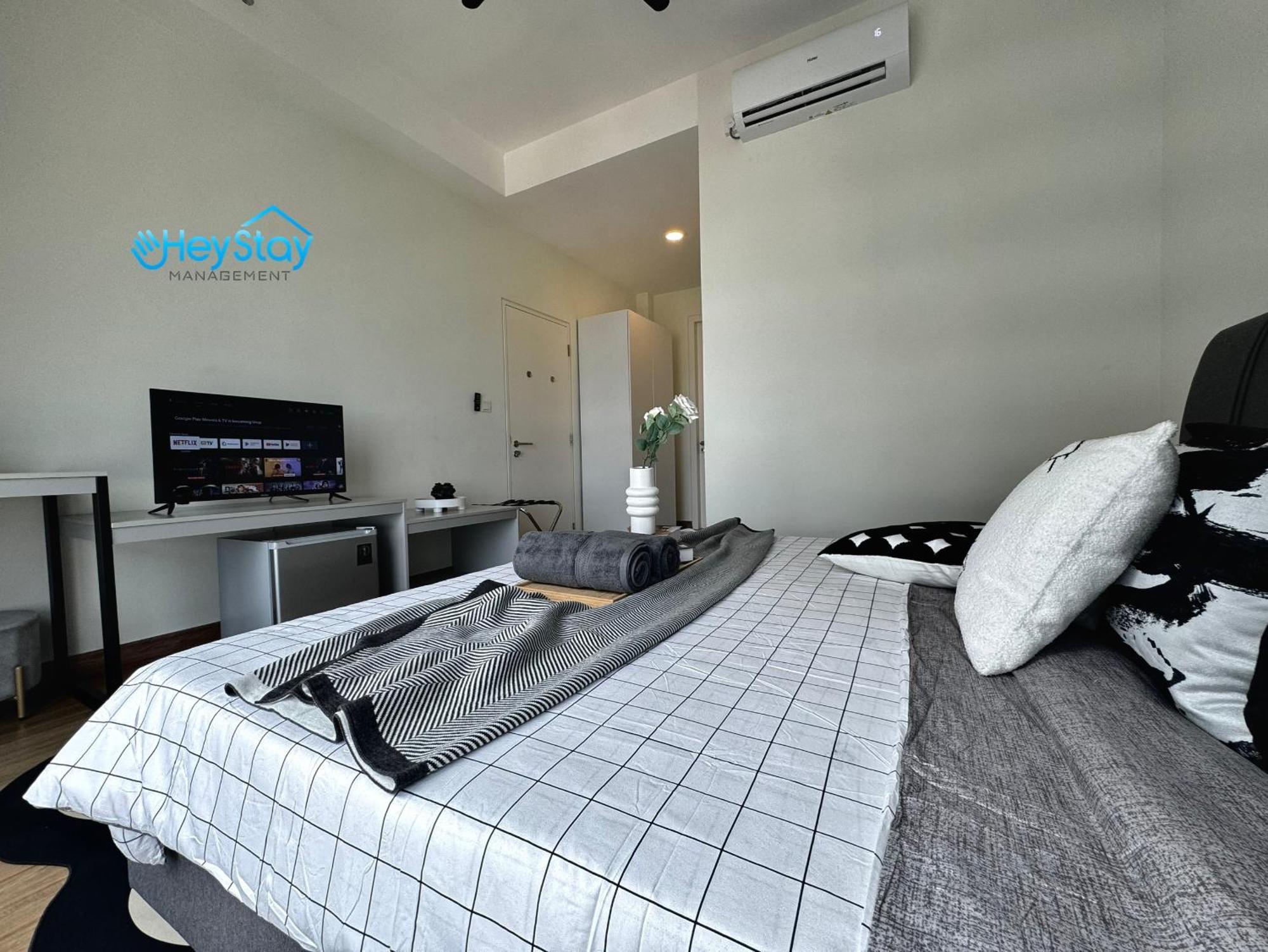 The Apple Residence By Heystay Management Malacca Bagian luar foto